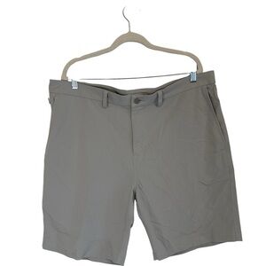 Tasc Performance Shorts Men's Size 40